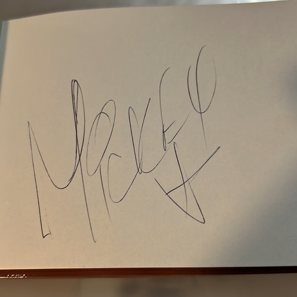 Vtg Walt Disney World Autograph book signed by Disney Characters Pioneer Photo - Picture 9 of 14